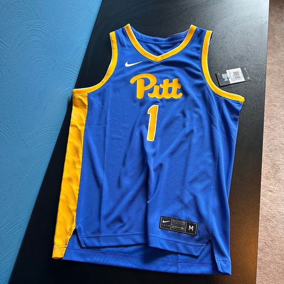 Pitt Basketball Jersey, Size M - Picture 1 of 2